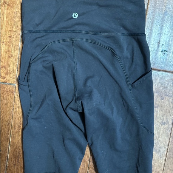 Lululemon Align HR Short 8” Length Pockets  Nulu Size 4 Black 25083 - Picture 2 of 3